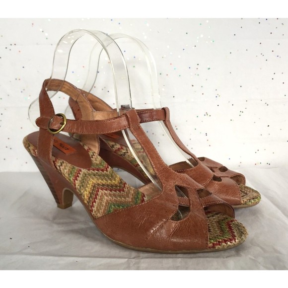 Miz Mooz Shoes - Miz Mooz Tan LeatherT strap Retro Cone Heel Sandal Fun Zig Zag insole - Size 8